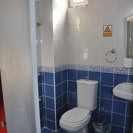 Basils Aparthotel 2*