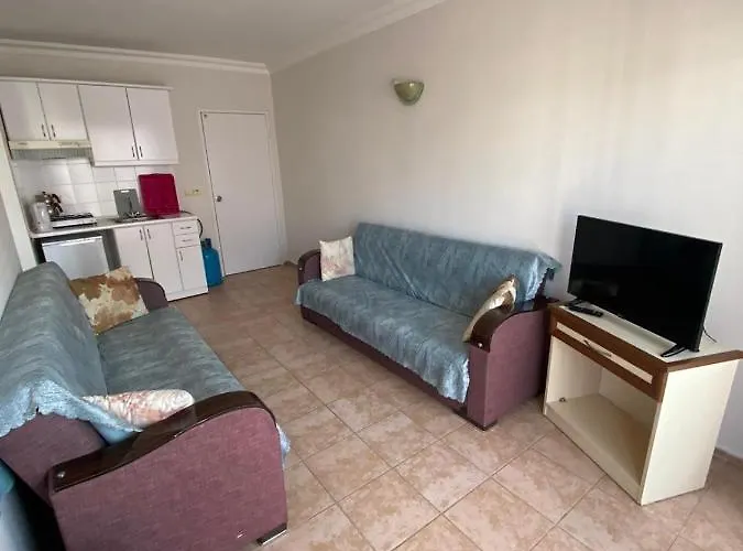 Basils Apartmanhotel 3*