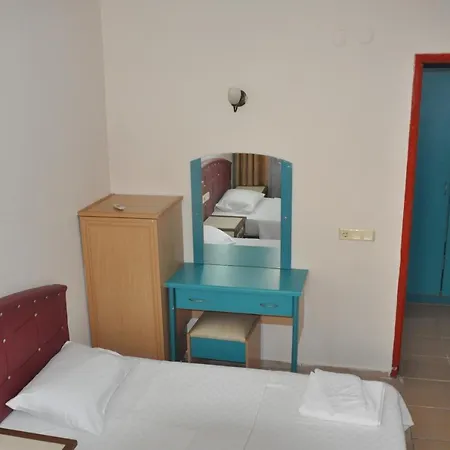 Aparthotel Basils