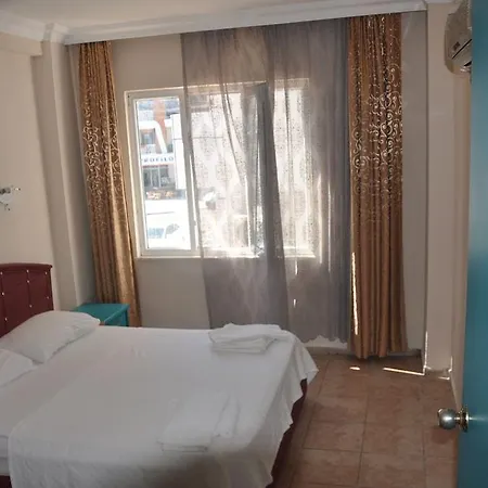 Aparthotel Basils