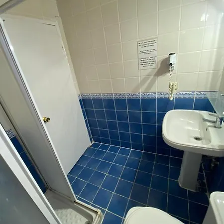 Aparthotel Basils