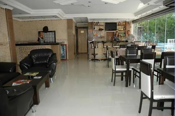 Basils Μαρμαρίς