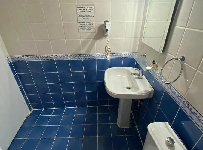 Basils Μαρμαρίς