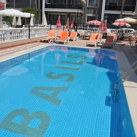 Basils Apartahotel 3*