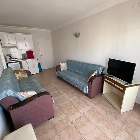 Basils Aparthotel 3*