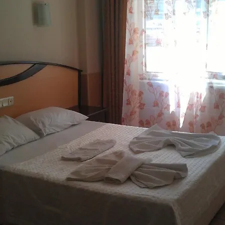 Apartahotel Basils 3*